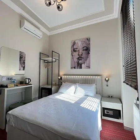 Rafinn Otel *