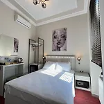 Rafinn Hotel *